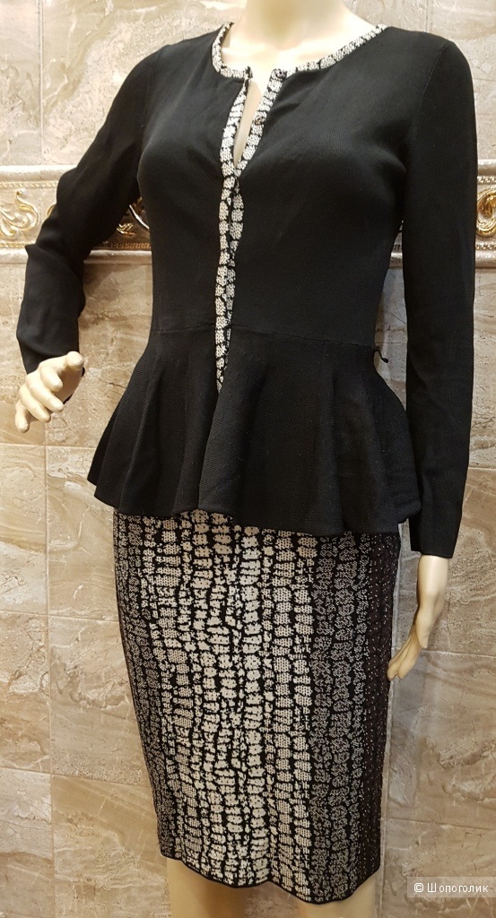Carmen Marc Valvo женский костюм р.44