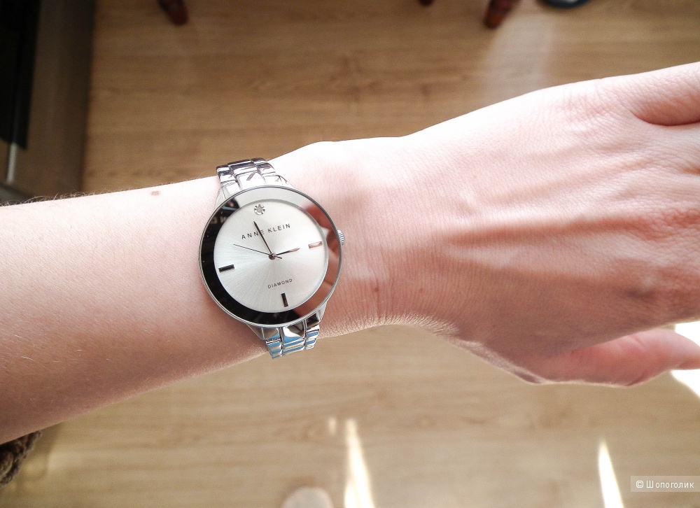 Часы Anne Klein с бриллиантом