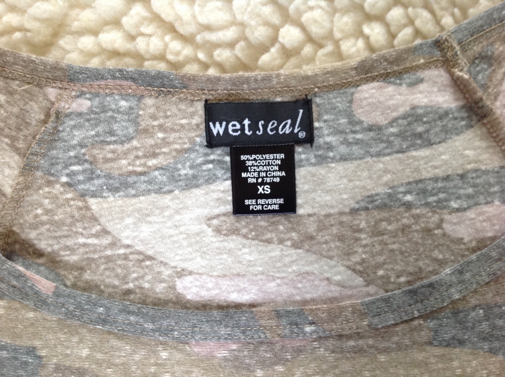 Футболка Wet Seal, размер XS (42)