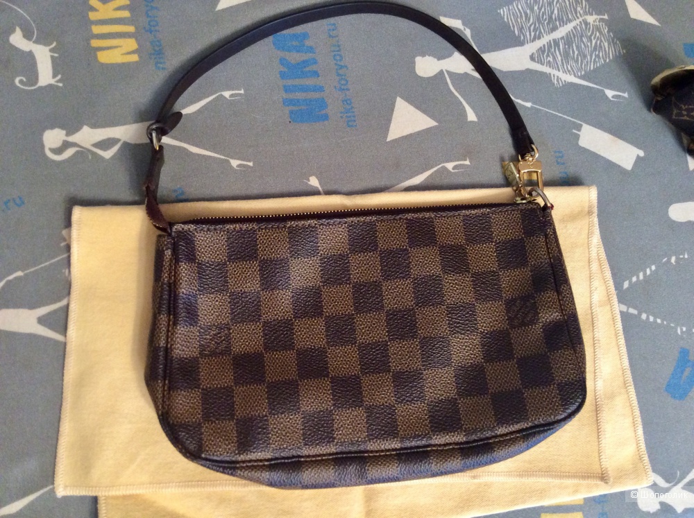 Сумочка Louis Vuitton Pochette Damier