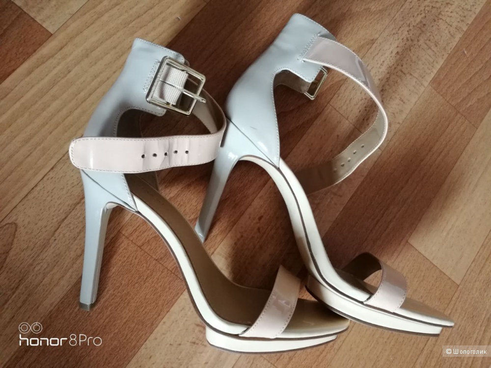 Босоножки Calvin Klein размер 37 (7us)
