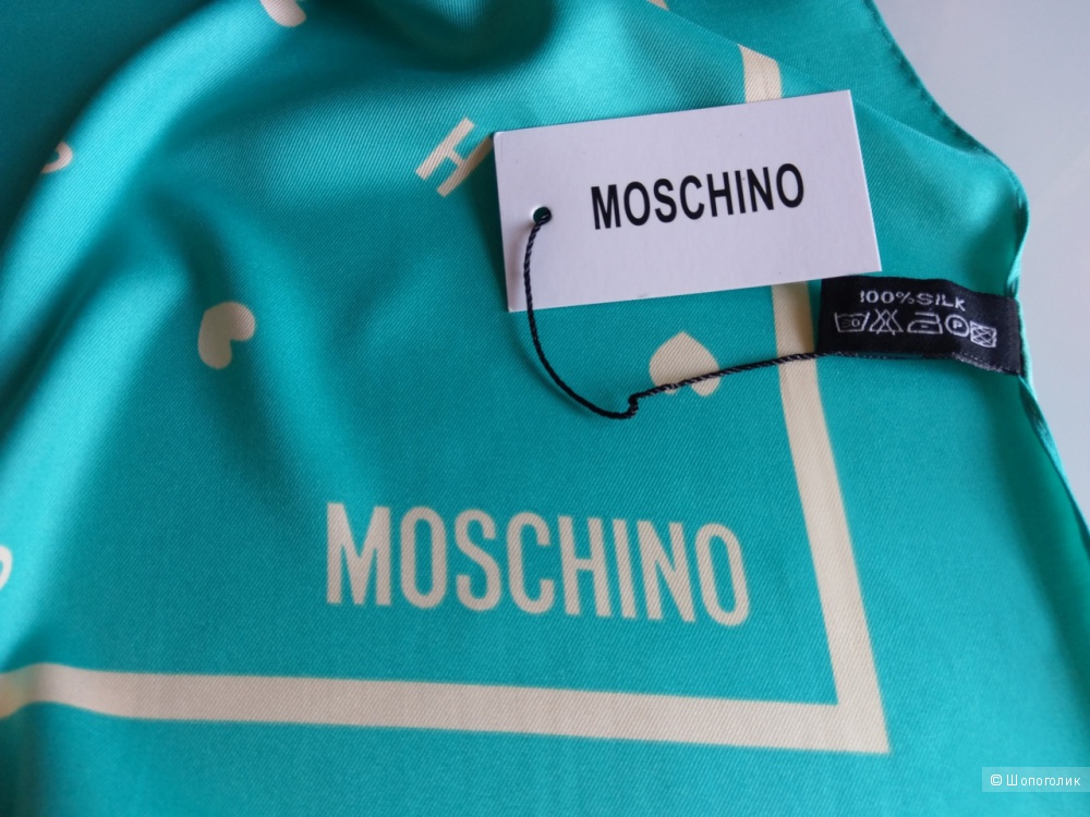 Платок Moschino, 90*90 см.