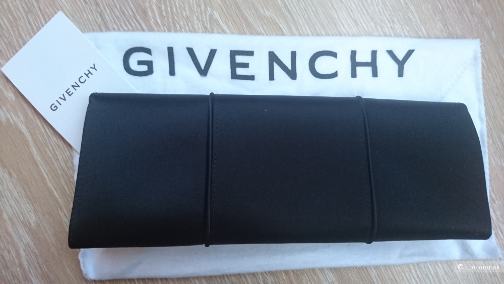 Клатч Givenchy