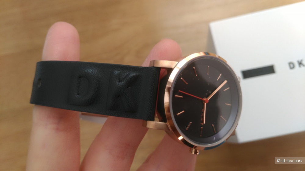 Наручные часы DKNY