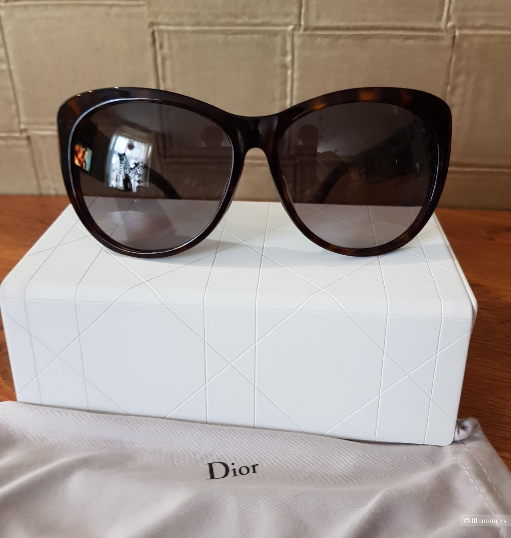 Солнцезащитные очки Dior со стразами Swarovski