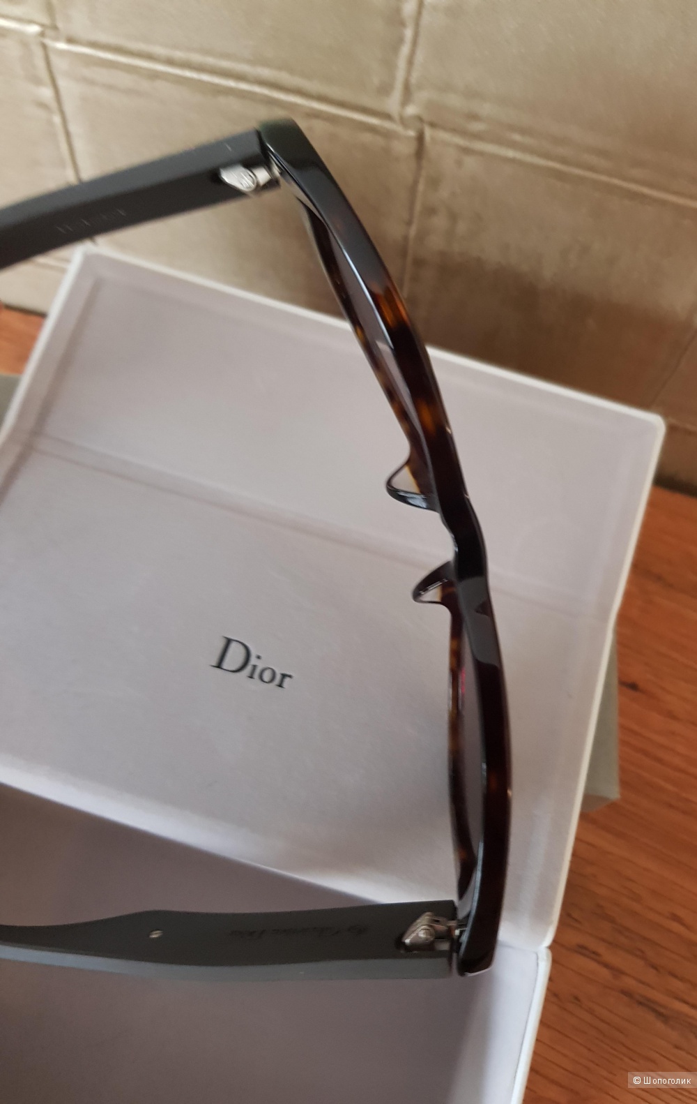 Солнцезащитные очки Dior со стразами Swarovski