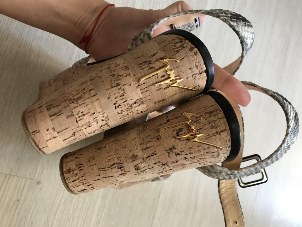 Босоножки Giuseppe Zanotti питон размер 40