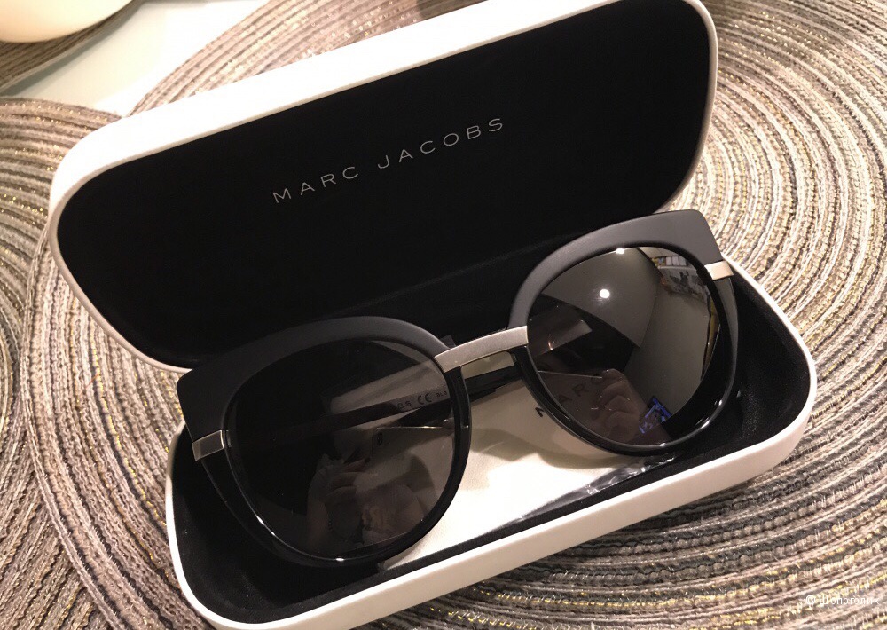 Солнцезащитные очки MARC JACOBS