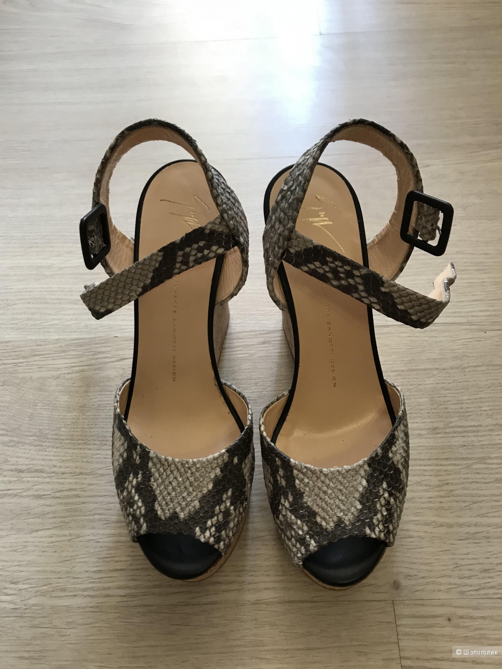 Босоножки Giuseppe Zanotti питон размер 40