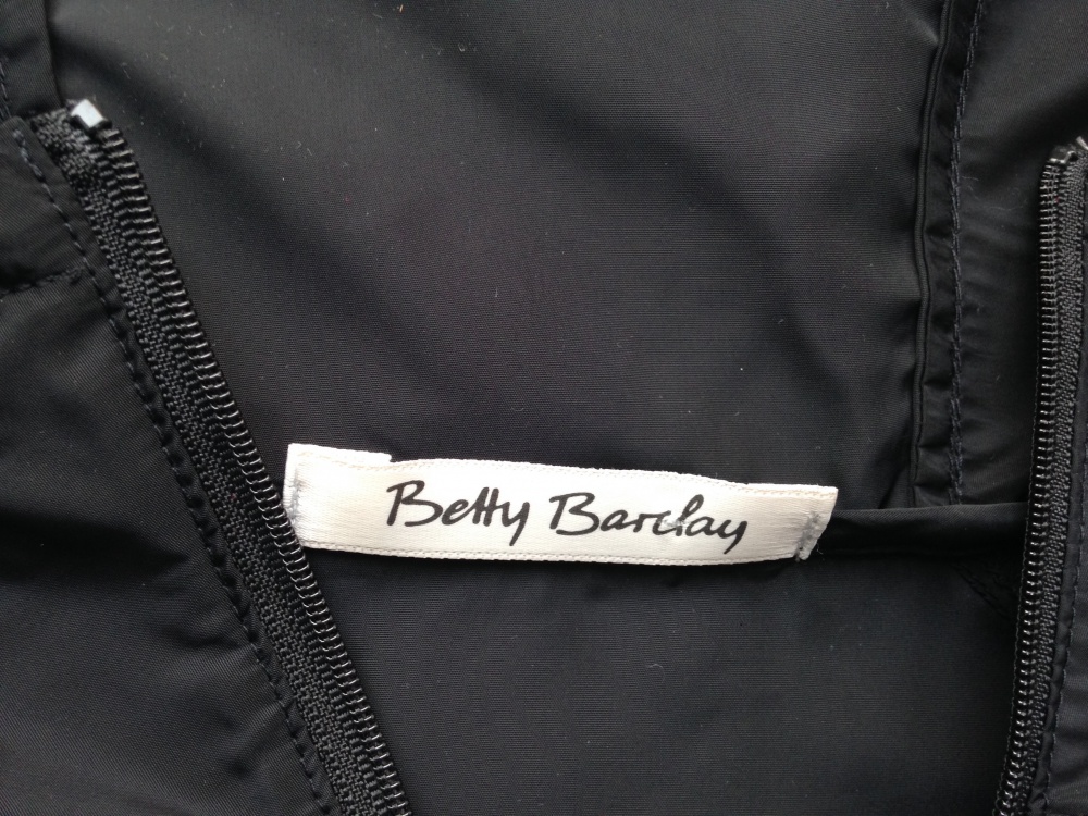 Плащ " Betty Barclay ", 48 размер.