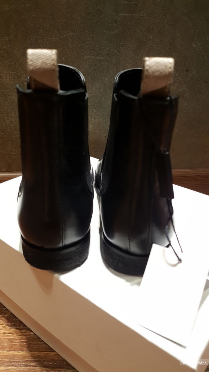 Детские полусапоги-ботинки Burberry. р.30