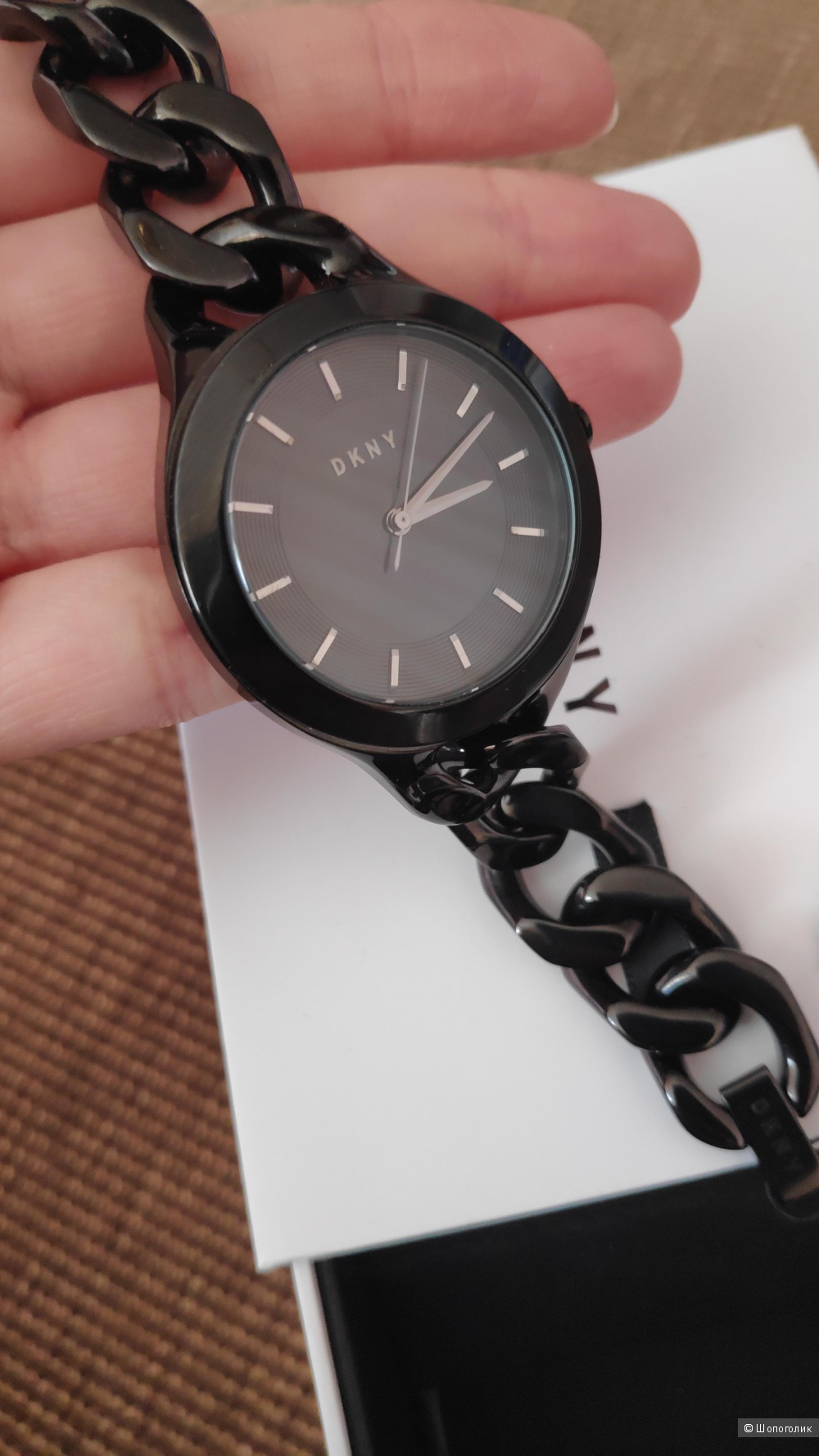 Часы DKNY