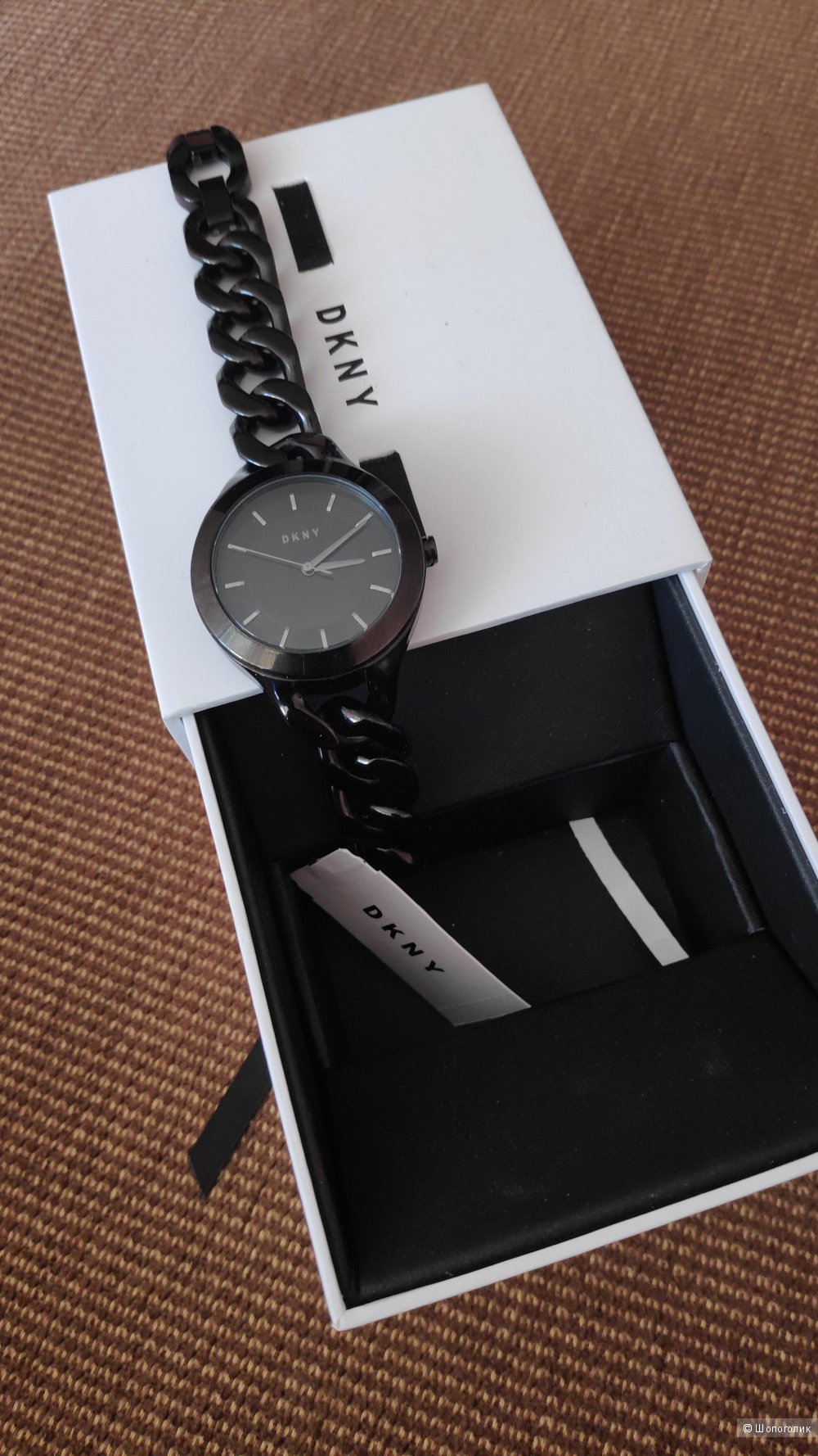 Часы DKNY