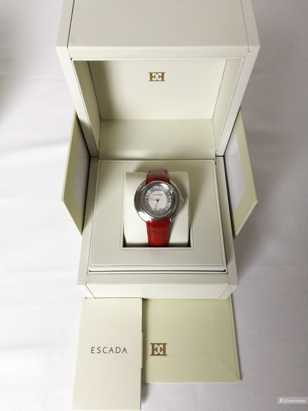 Часы Escada.
