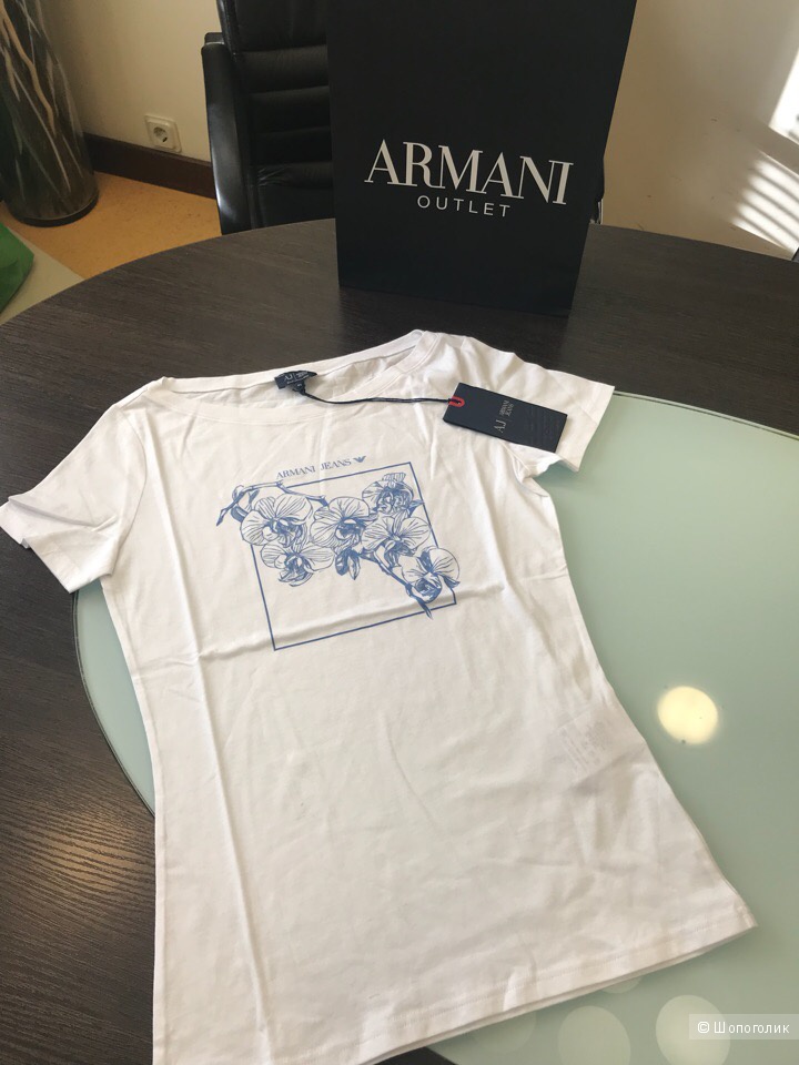 Женская футболка Armani Jeans, размер 40, 42, 44