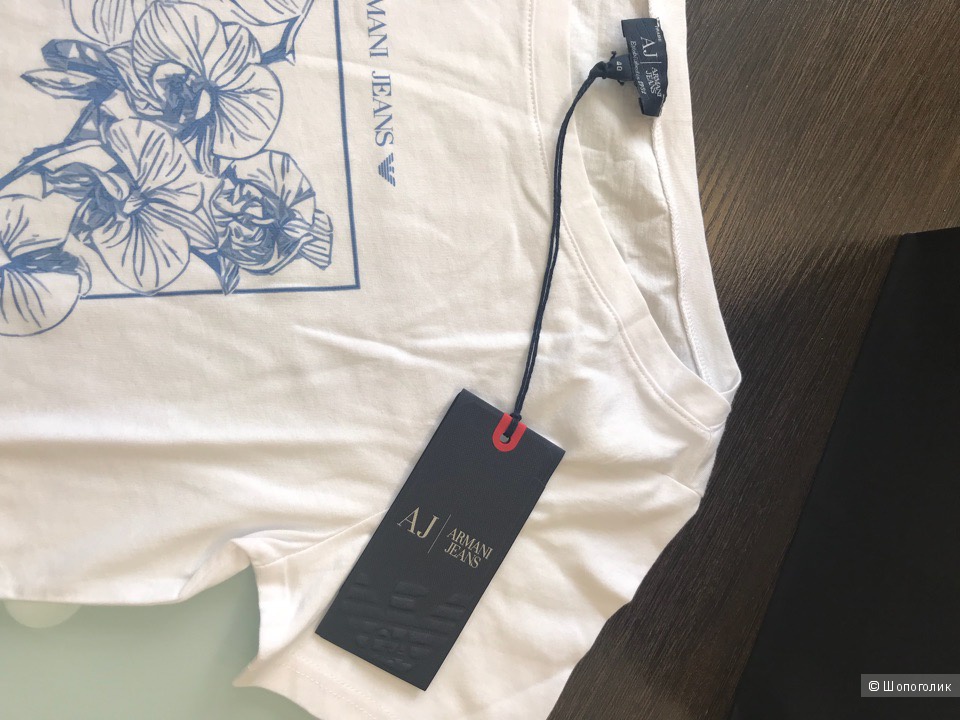 Женская футболка Armani Jeans, размер 40, 42, 44