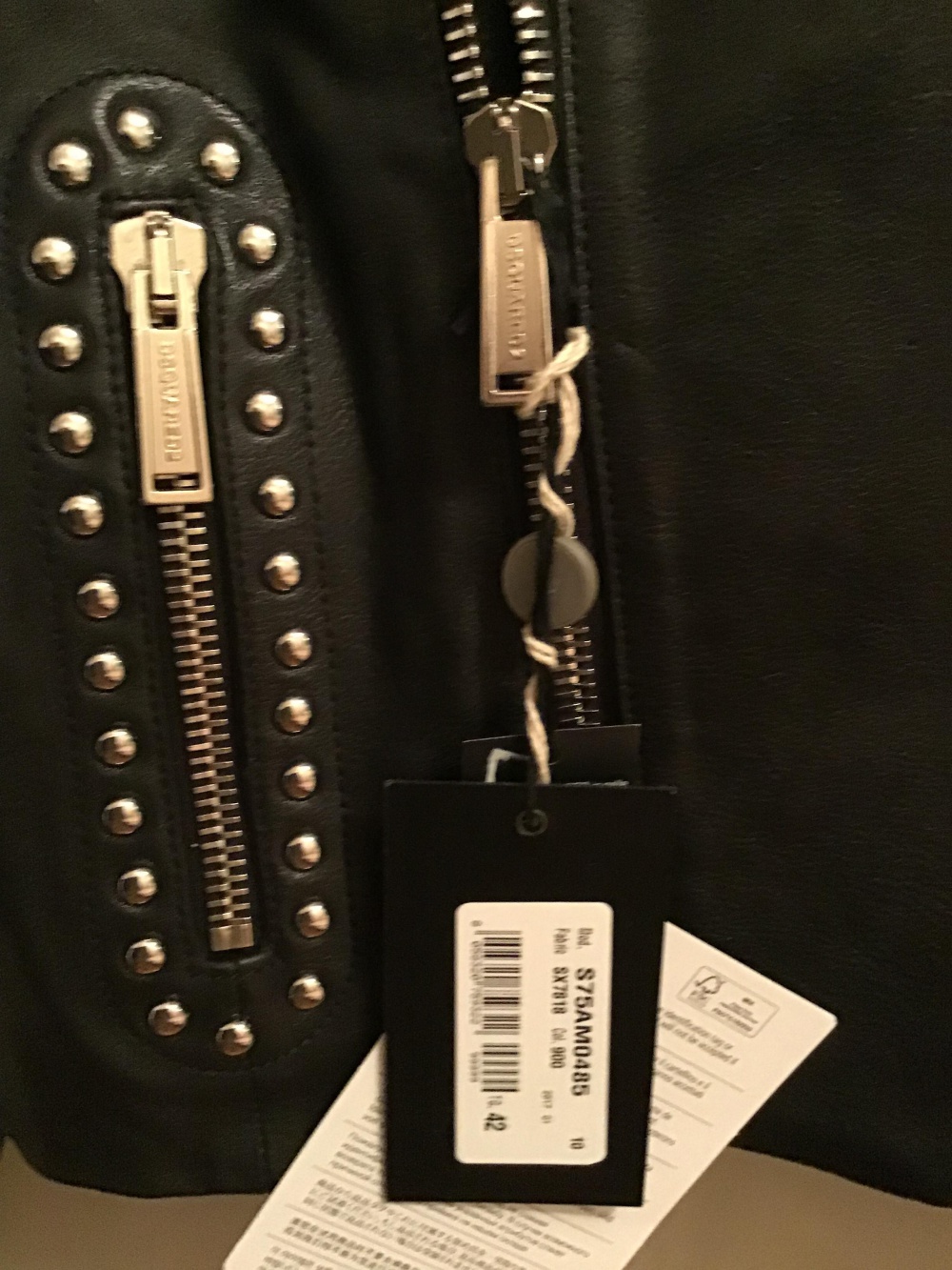 Кожаная куртка косуха DSQUARED2,42 IT (44 RUS)