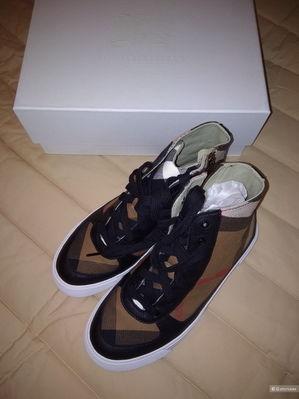 Кроссовки Burberry, размер 35