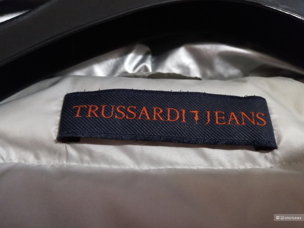 Пуховик Trussardi 42 размер