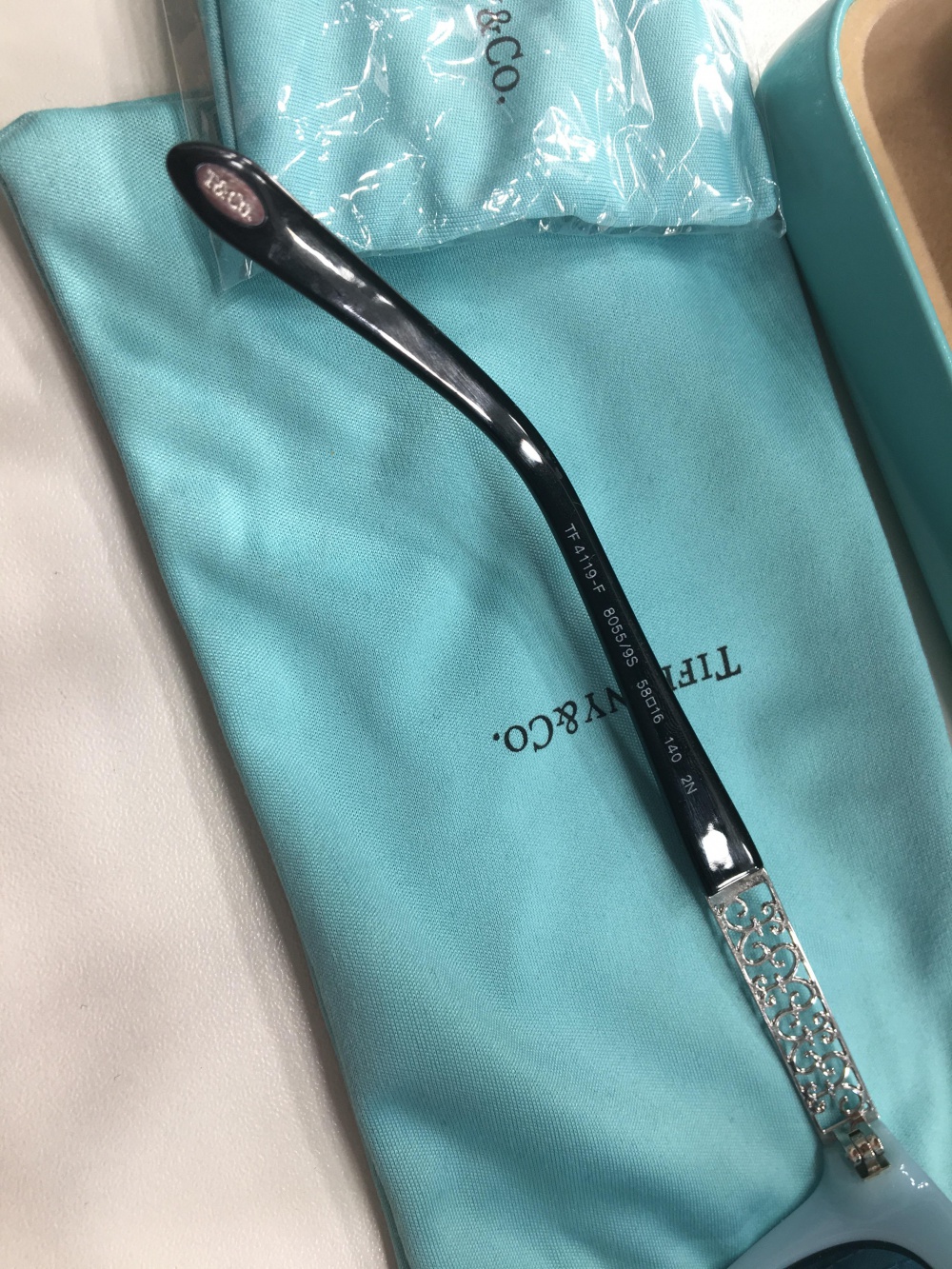 Солнцезащитные женские очки Tiffany&Co Sun 0TF4119