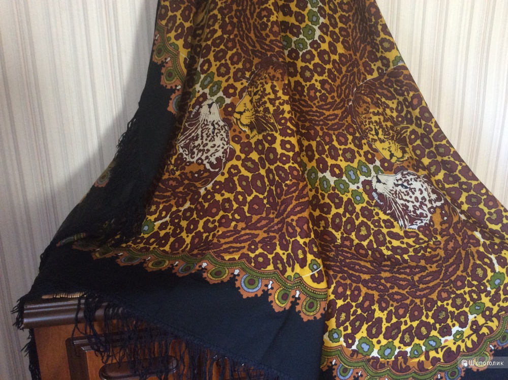 Шерстяной платок «леопарды», 140 х 140