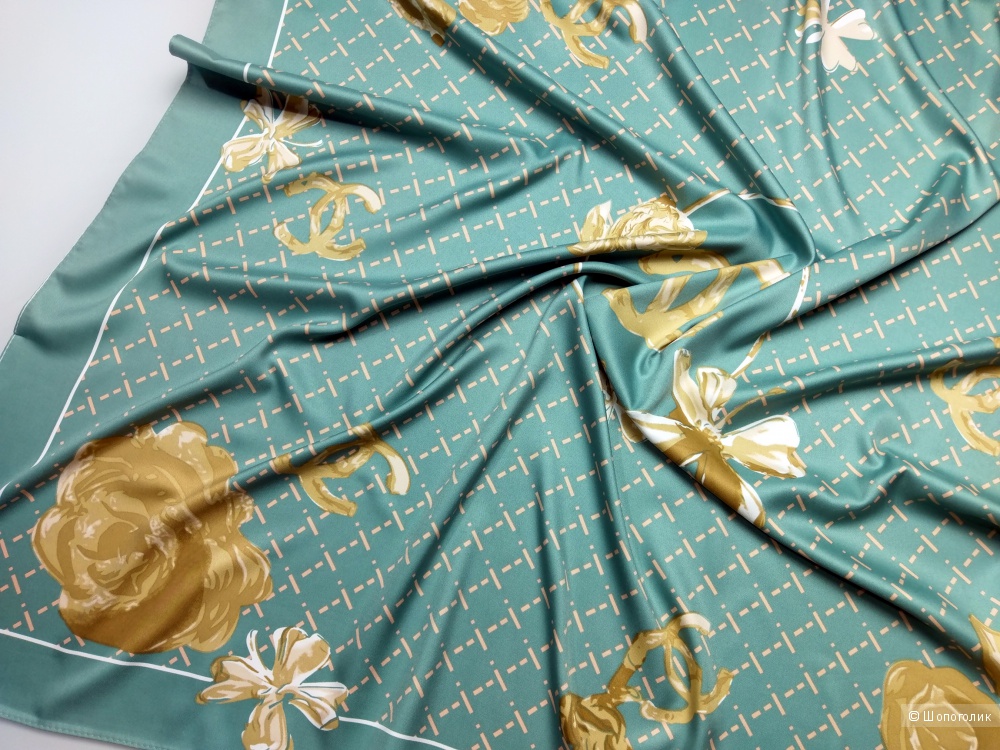 Платок Chanel, pale green, 90*90 см.