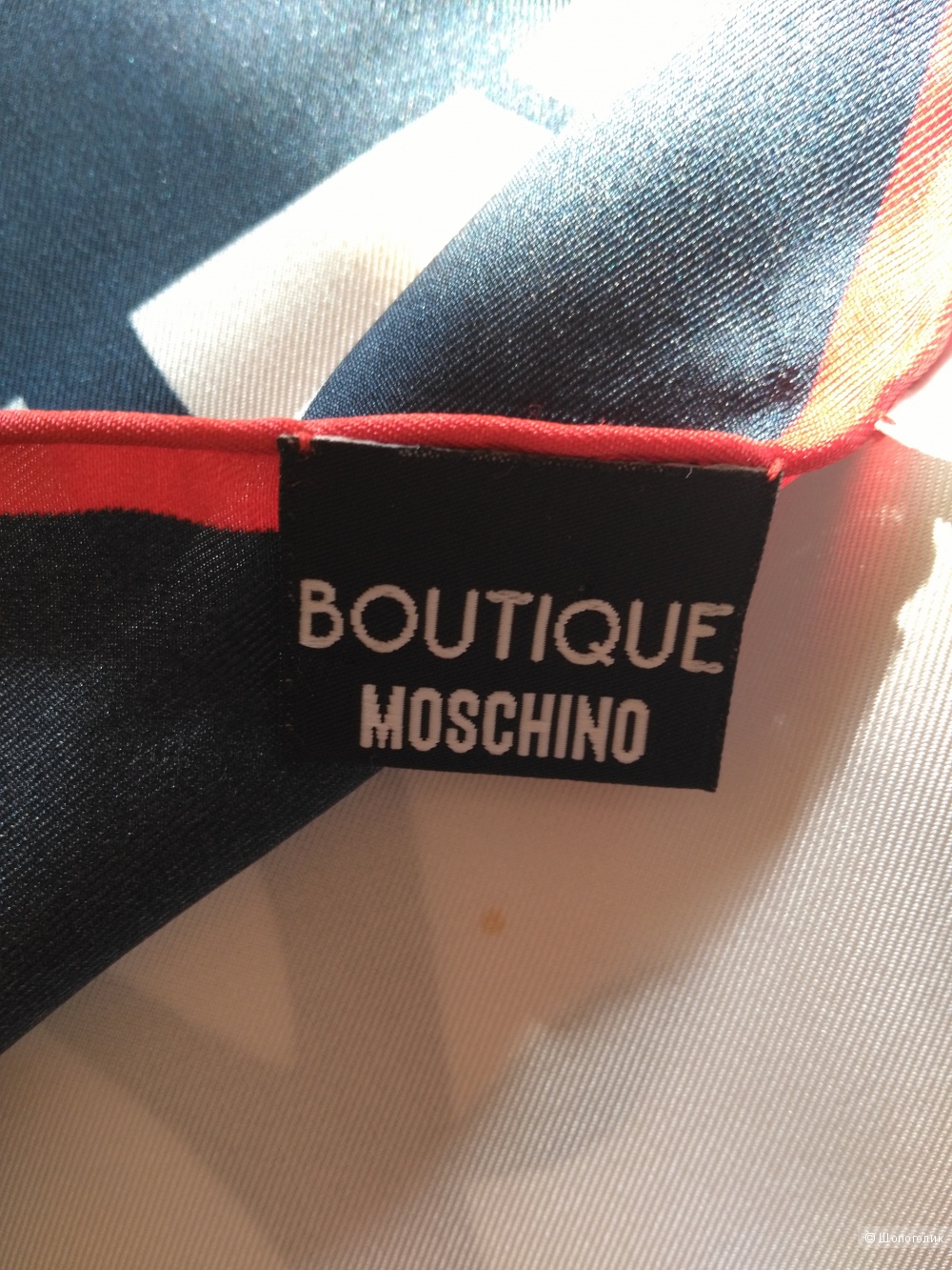Платок  Boutiquie Moschinon  размер 90*90