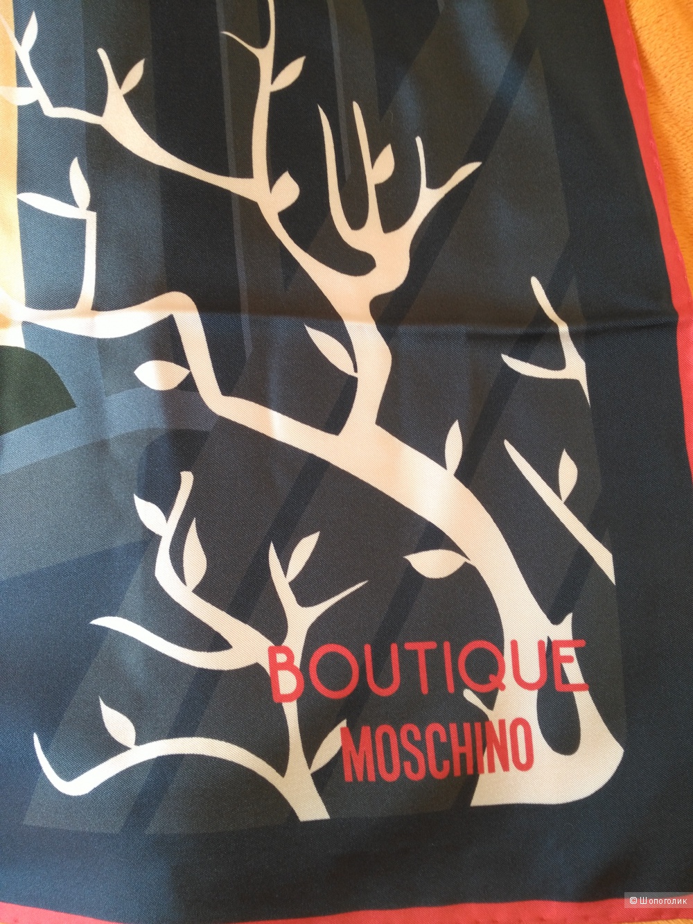 Платок  Boutiquie Moschinon  размер 90*90