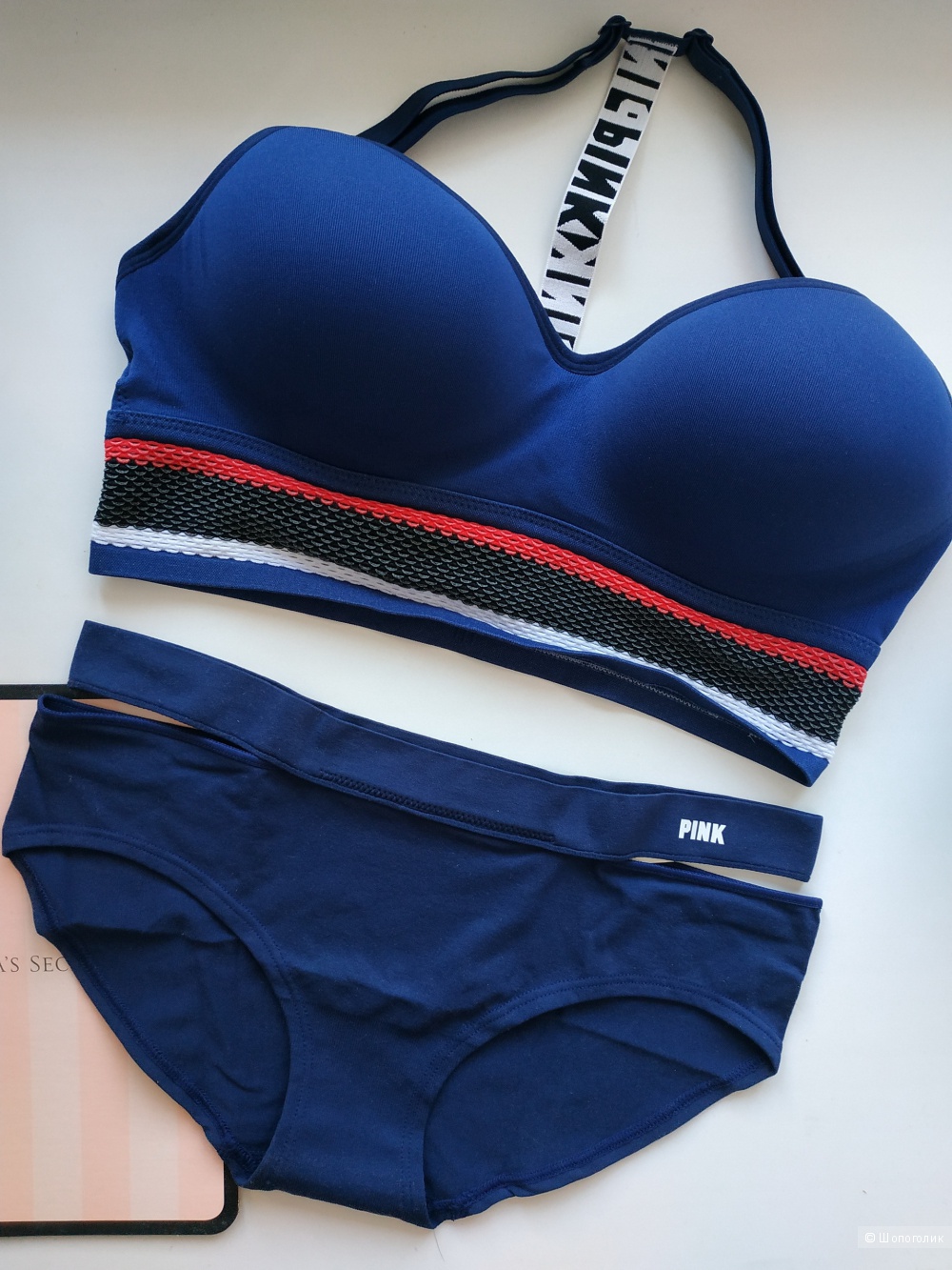 Бесшовный комплект Pink: бра (разм.М) и трусики (разм.S) от Victoria's Secret