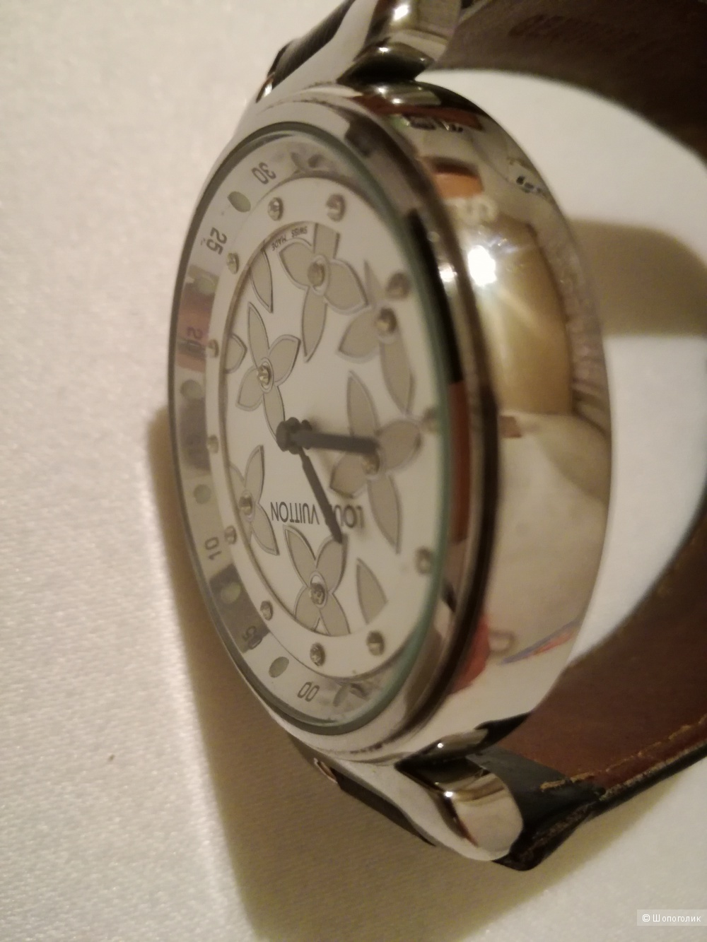 Часы женские Louis Vuitton Tambour