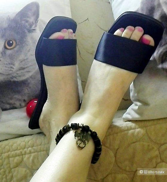 Шлепки Chanel . 37,5-38 размер.