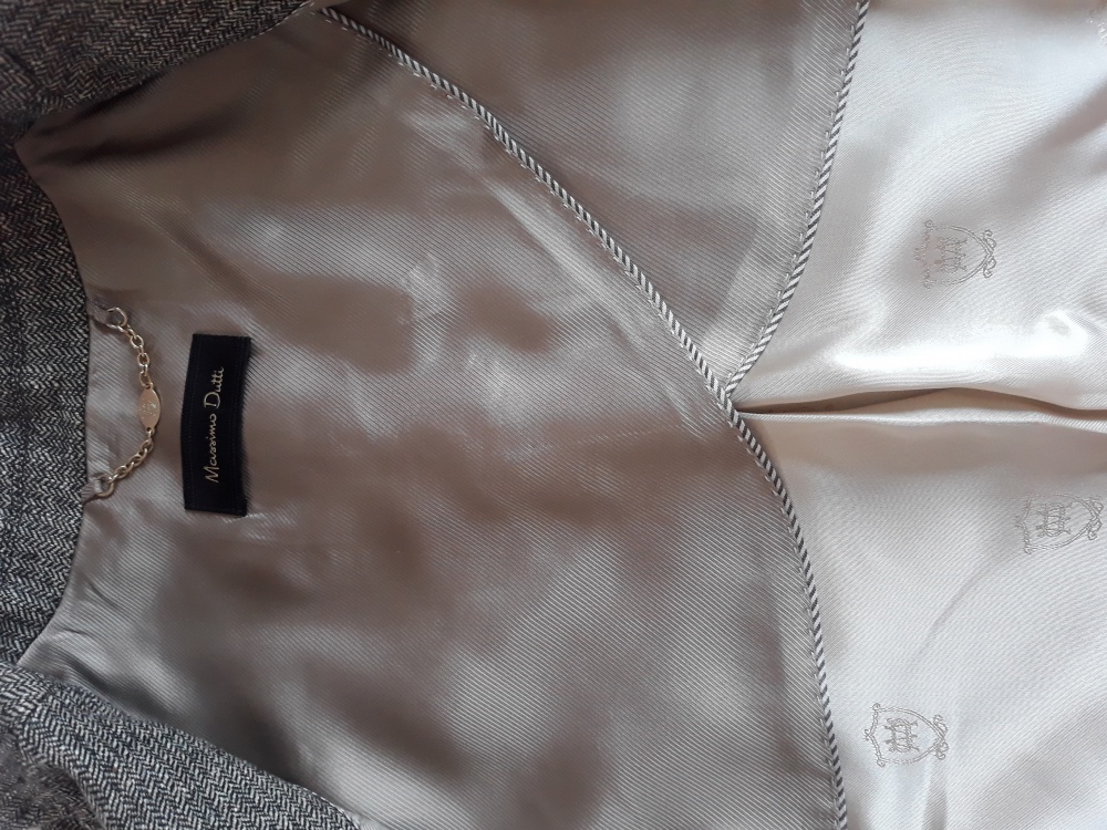 Шерстяной пиджак Massimo Dutti. Размер 34, XS.