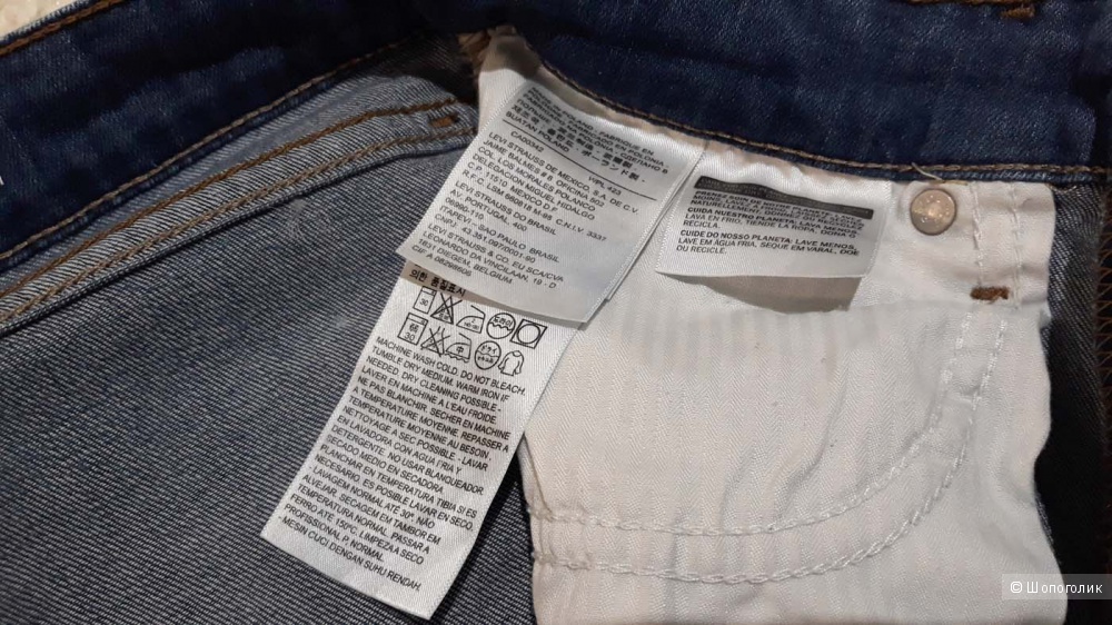 Джинсы Levi's 28 размер