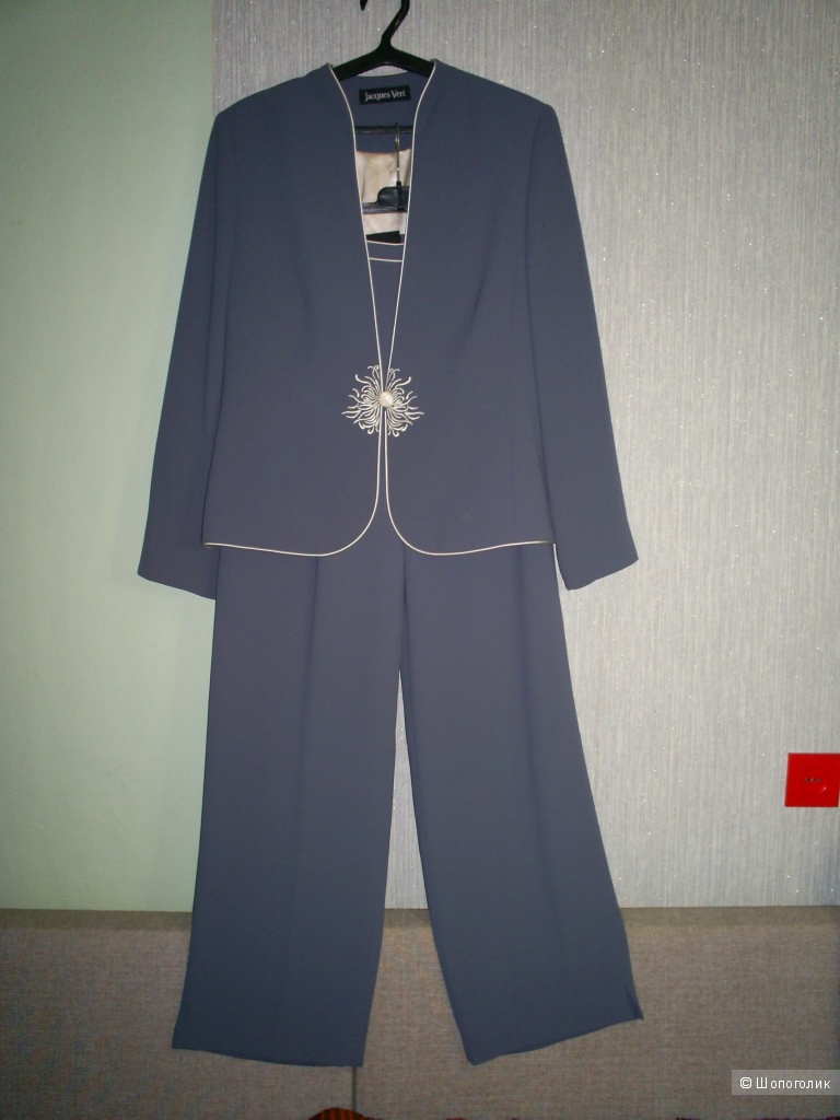 Костюм от Jacgues Vert р 46-48 .