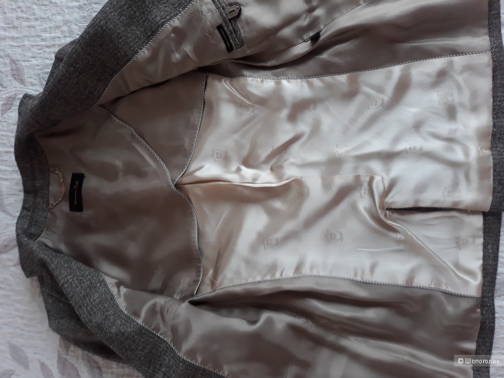 Шерстяной пиджак Massimo Dutti. Размер 34, XS.