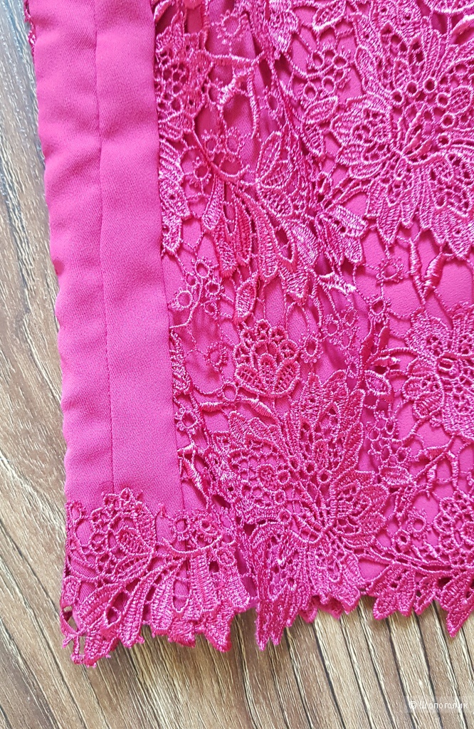 Кружевное платье Monique Lhuillier . р.44-46
