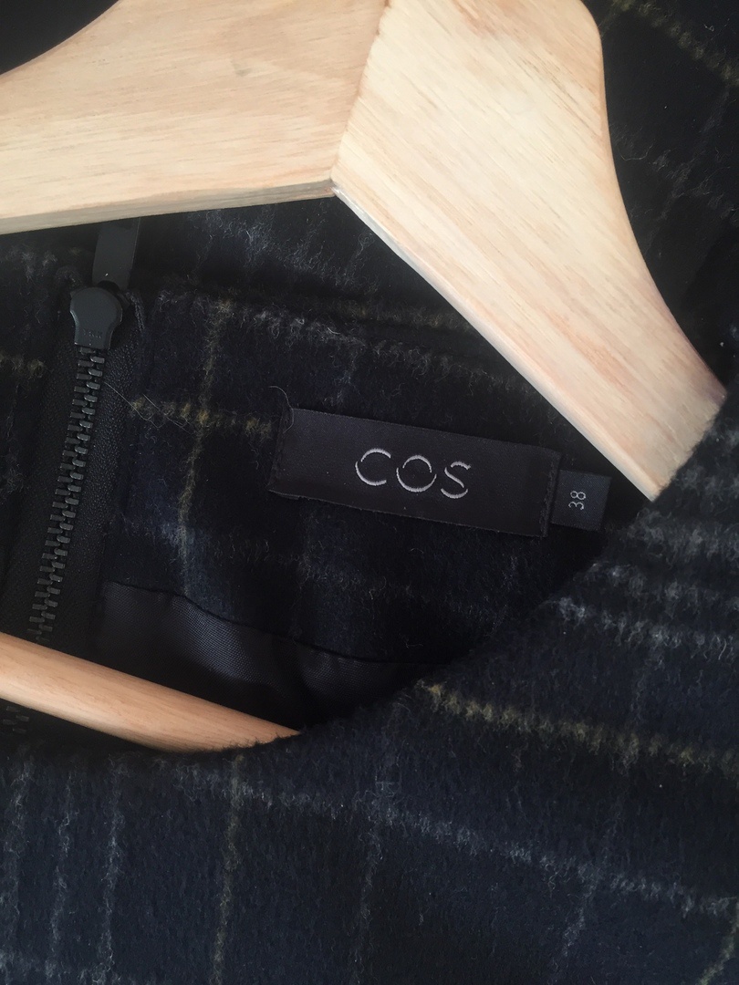 Шерстяное платье COS (EUR 38, RUS 42-44)