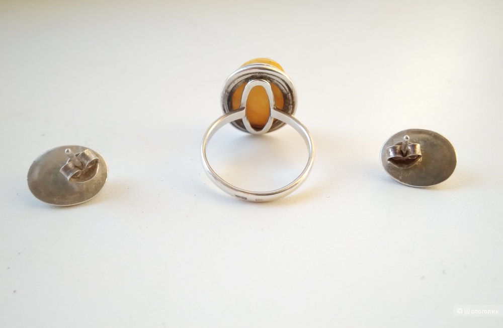 Комплект янтарь серебро 925 серьги-пусеты и кольцо