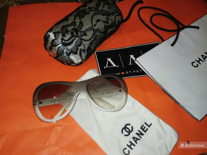 Очки Chanel солнцезащитные