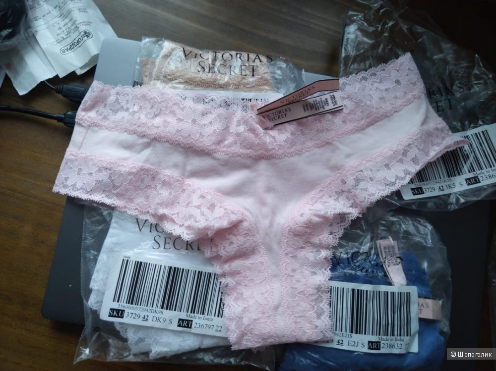 Трусы Victorias Secret S комплектом из 4х шт