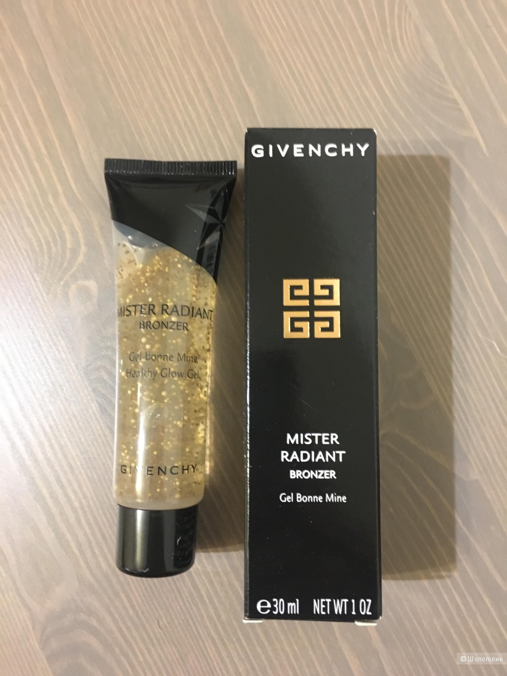 База под макияж Givenchy для сияния кожи
