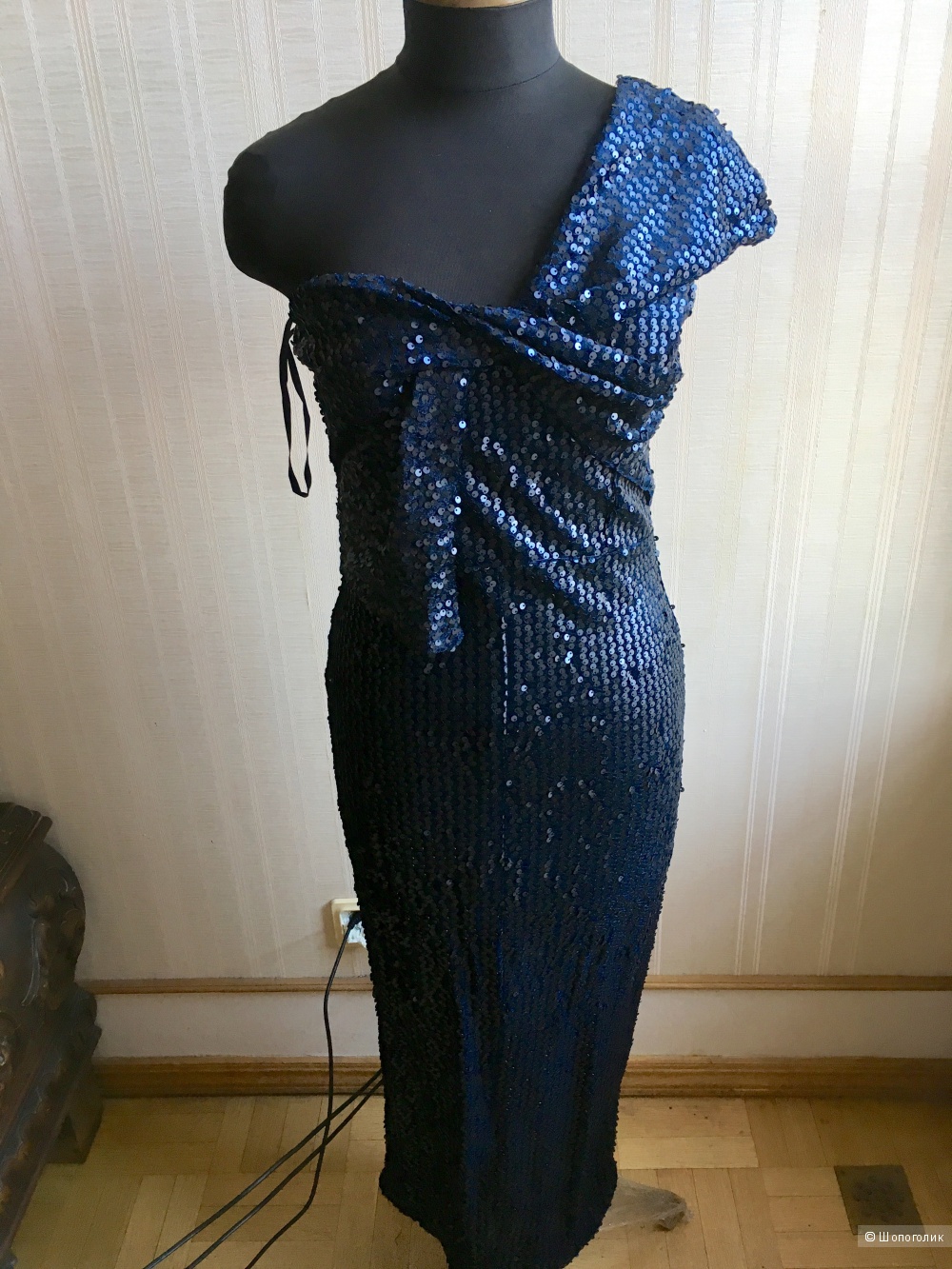 Вечернее платье Lavish Alice, 38 (M)
