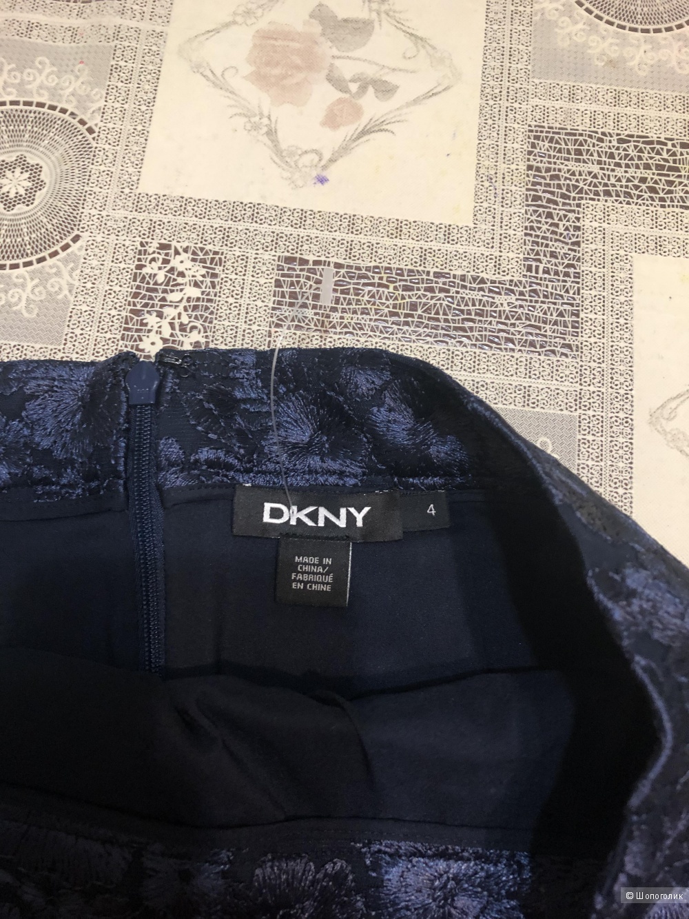 Костюм DKNY, 4 US - 44+- rus