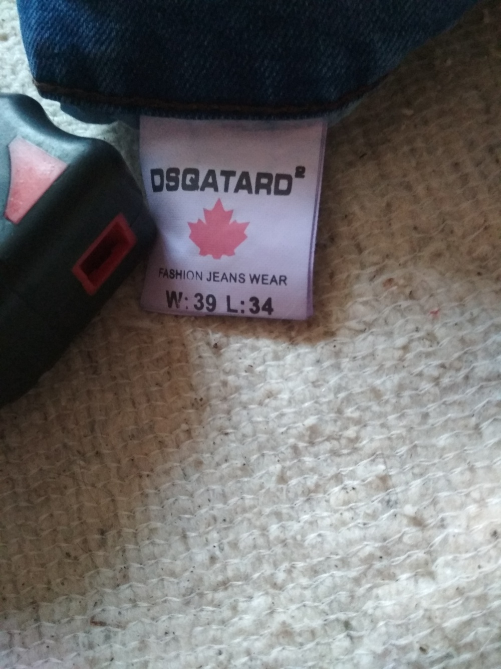 Джинсы Dsquared2 39