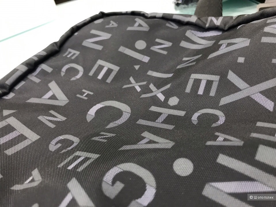 Сумка мужская Armani Exchange, размер 21 см х 25,5 см х 5,5 см