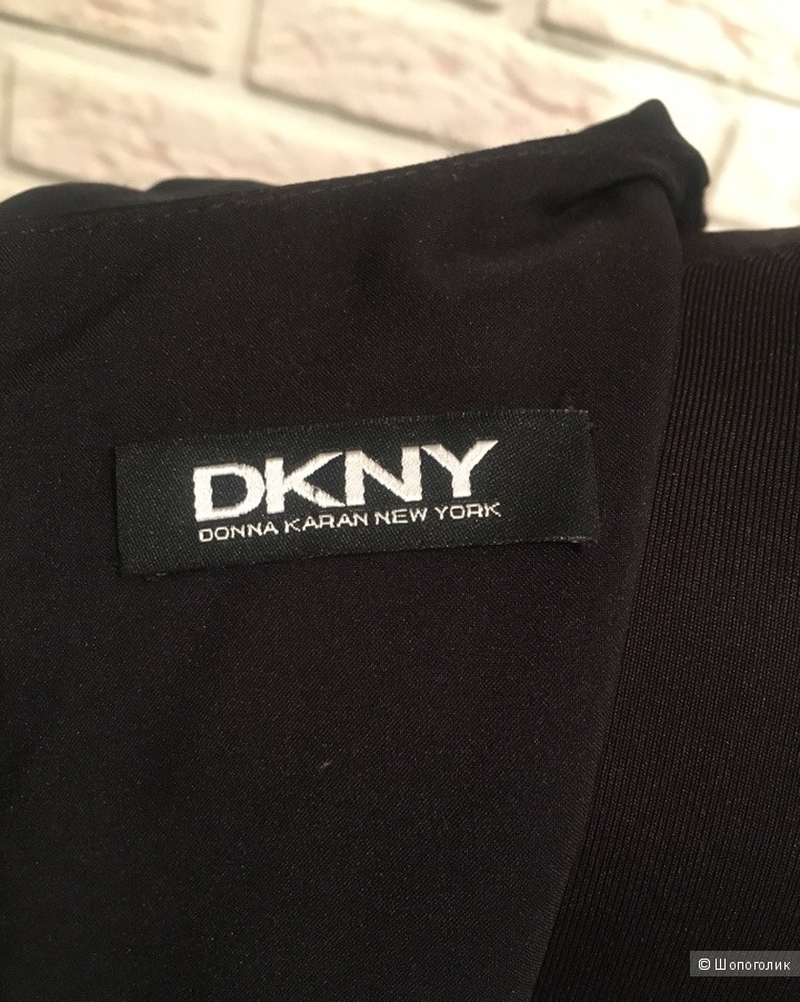 Платье DKNY размер s (42-44)