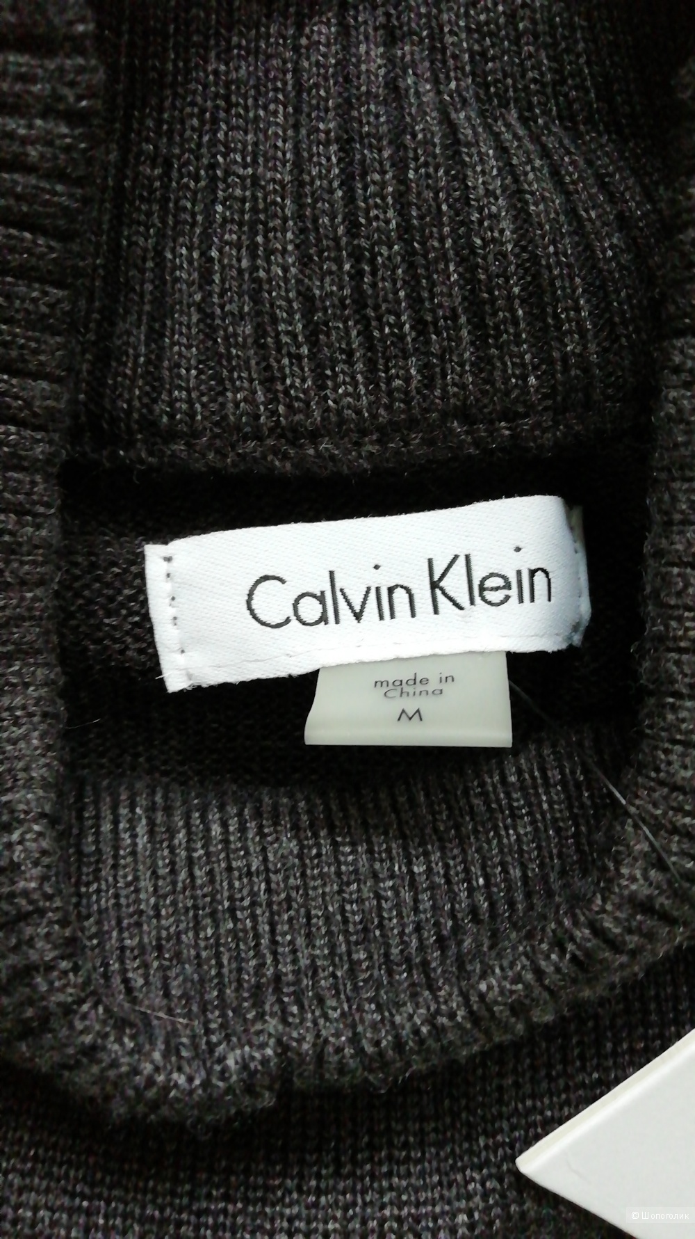 Платье Calvin Klein, M