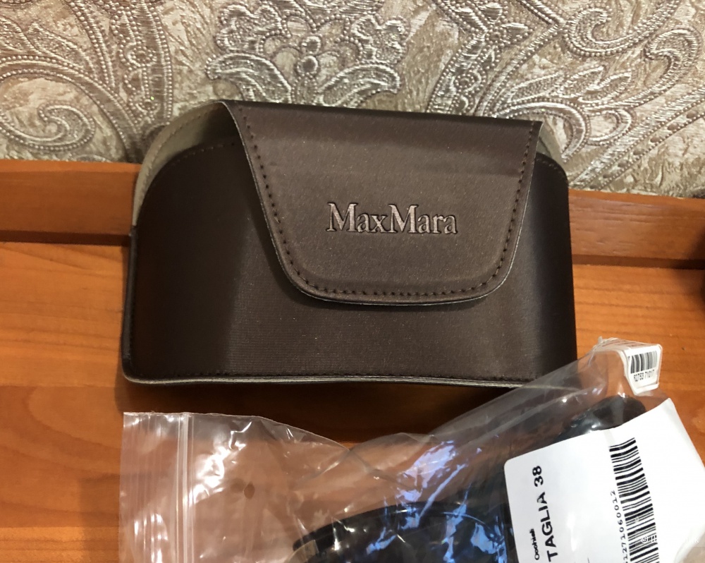 Солнцезащитные Очки  MaxMara