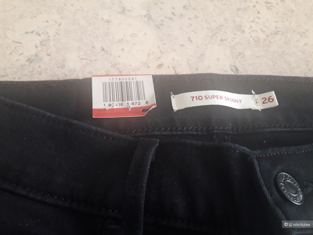 Джинсы женские Levis размер 26