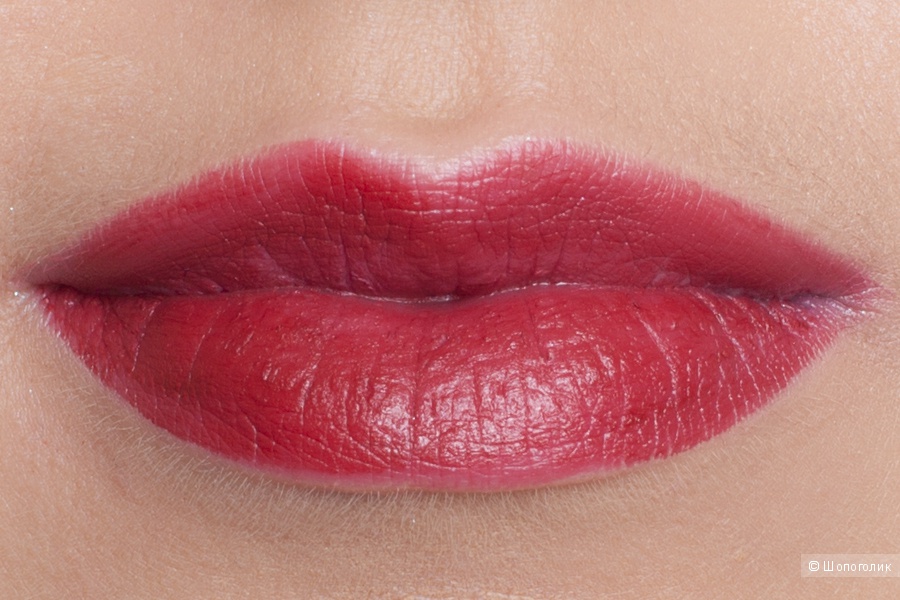 Помада Estée Lauder красота и уход, оттенок 320 матовый.